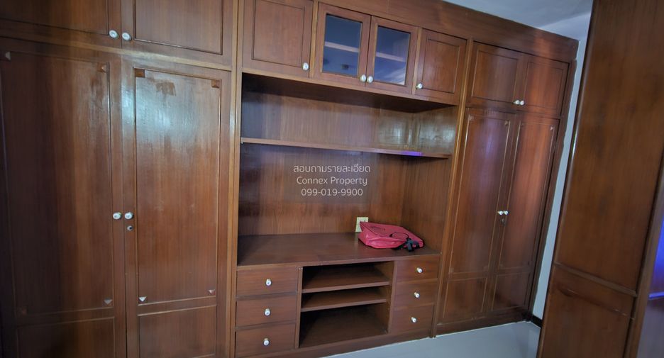 Wohnung zur Miete mit 2 Zimmer in Yan Nawa, Bangkok