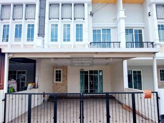 For rent 4 bedrooms townhouse in Bang Khen, Bangkok