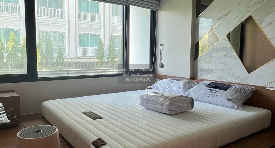 À louer 1 chambre condo à Huai Khwang, Bangkok