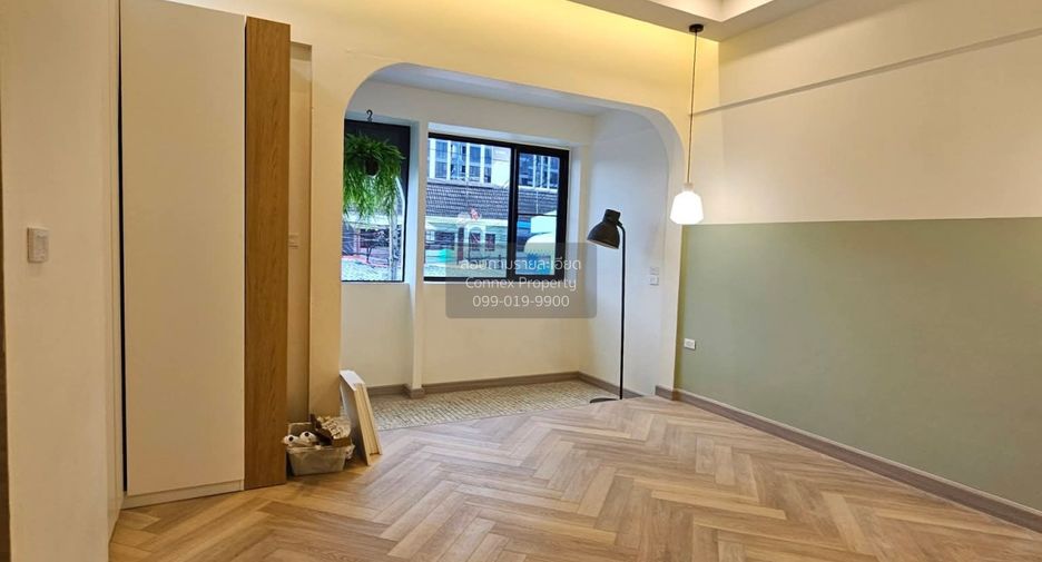 For rent 3 bedrooms townhouse in Bang Khen, Bangkok
