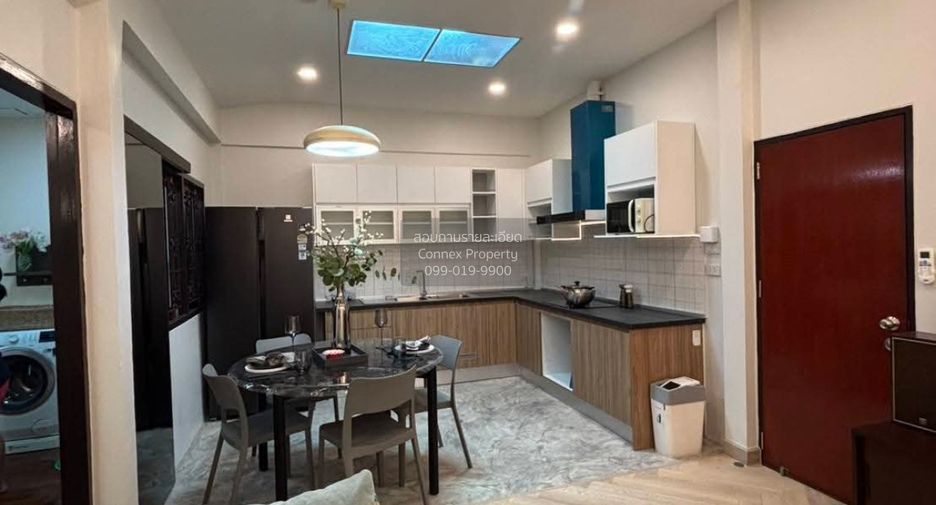 For rent 3 bedrooms townhouse in Bang Khen, Bangkok