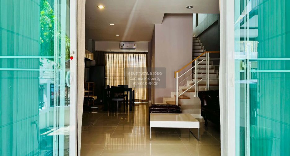 For rent 3 bedrooms townhouse in Bang Khen, Bangkok