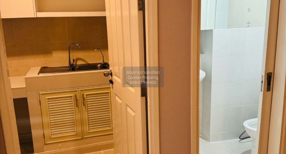 For rent 3 bedrooms townhouse in Bang Khen, Bangkok