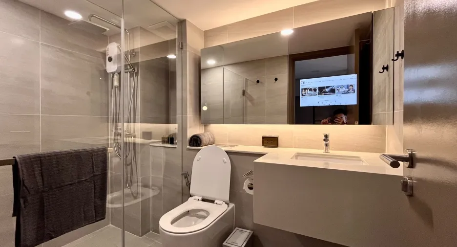 For rent 1 bed condo in Khlong Toei, Bangkok