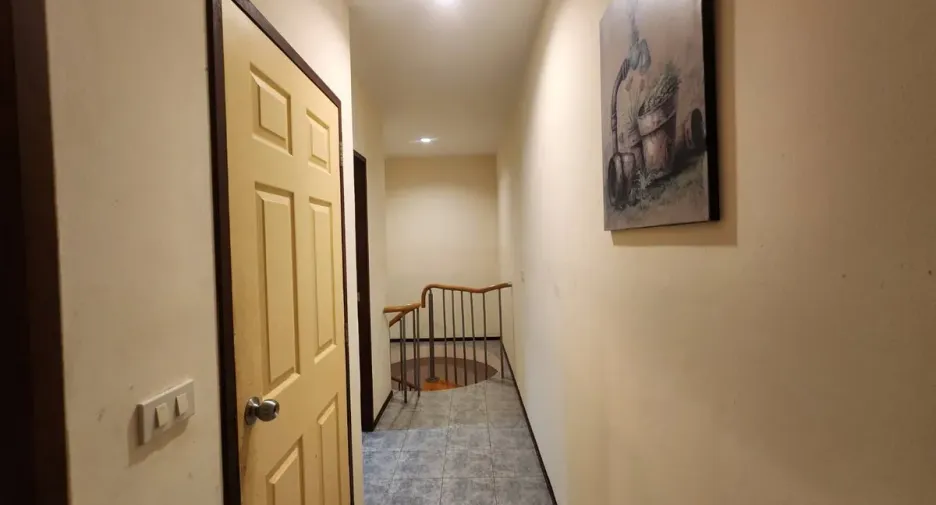 For rent 2 bedrooms townhouse in Bang Lamung, Chonburi
