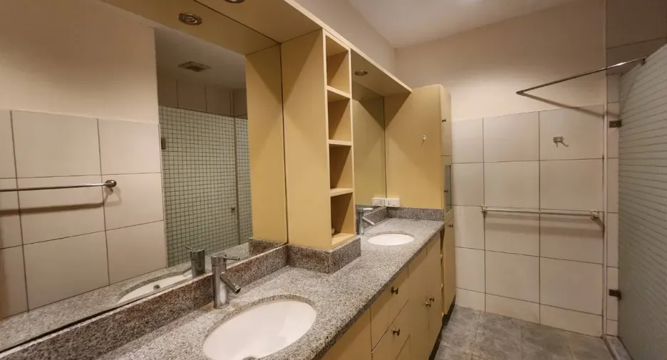 For rent 2 bedrooms townhouse in Bang Lamung, Chonburi