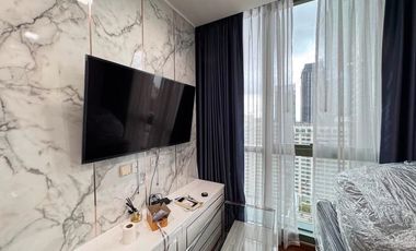 For rent 2 bedrooms condo in Pathum Wan, Bangkok