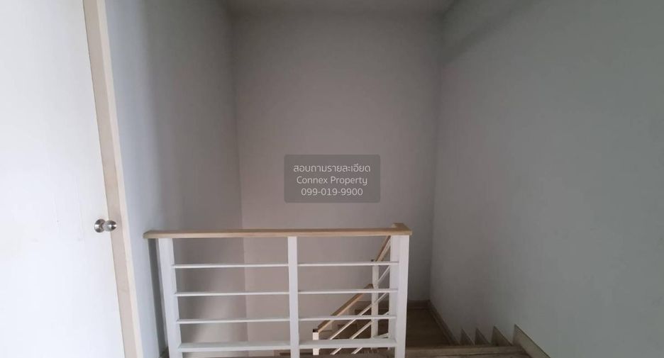 For sale 4 ベッドルーム townhouse in Phutthamonthon, Nakhon Pathom