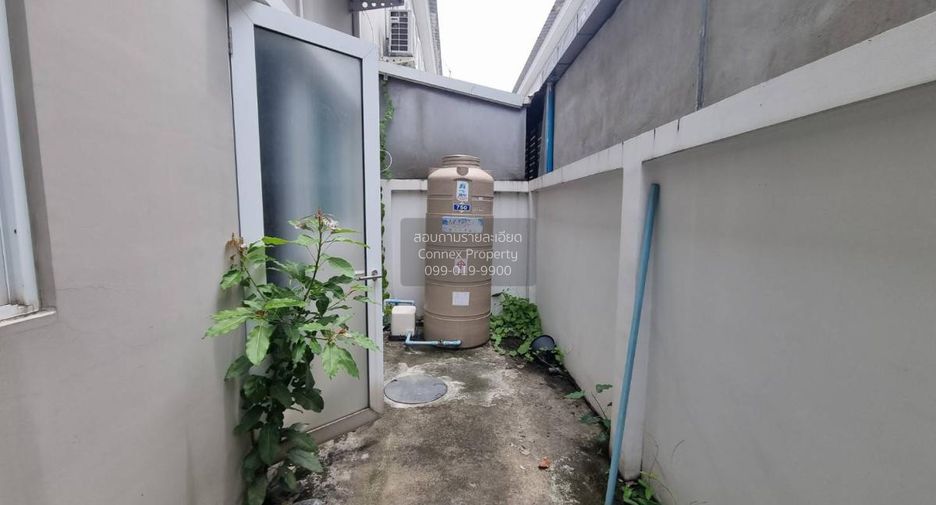 For sale 4 ベッドルーム townhouse in Phutthamonthon, Nakhon Pathom