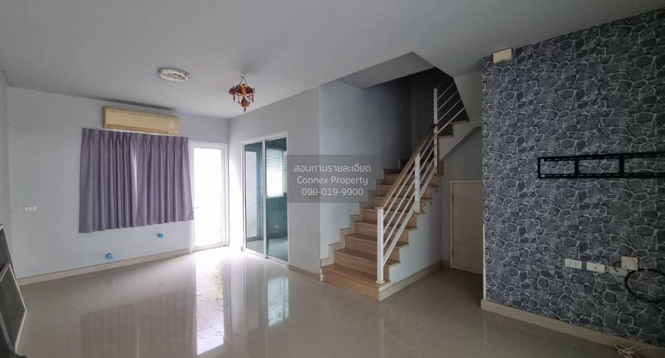 For sale 4 ベッドルーム townhouse in Phutthamonthon, Nakhon Pathom