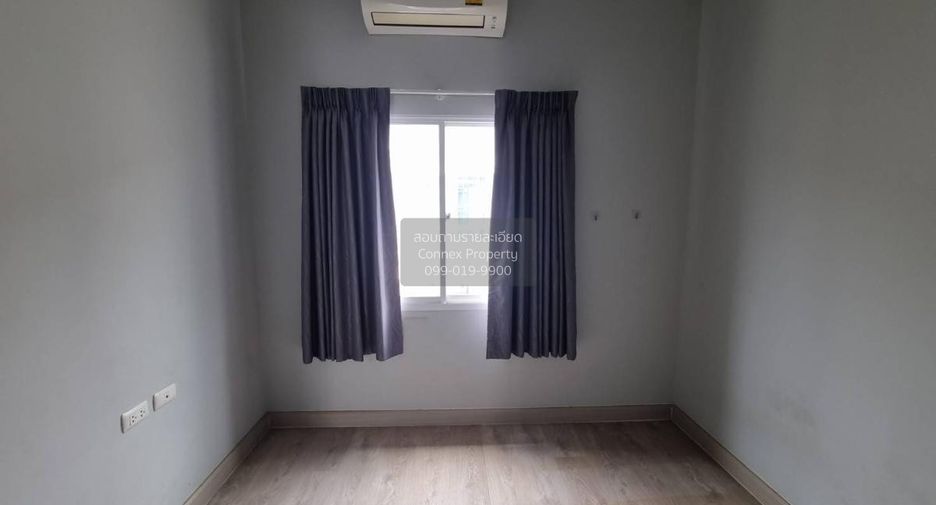 For sale 4 ベッドルーム townhouse in Phutthamonthon, Nakhon Pathom