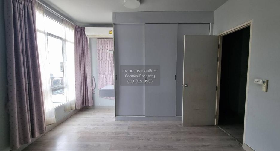 For sale 4 ベッドルーム townhouse in Phutthamonthon, Nakhon Pathom