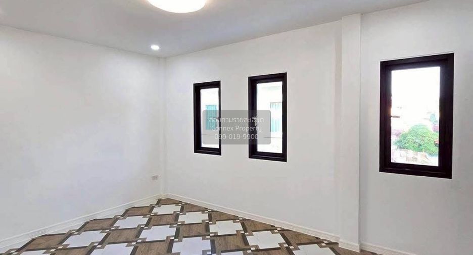 Haus zum Kauf mit 4 Zimmer in Khlong Sam Wa, Bangkok