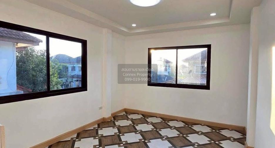 Haus zum Kauf mit 4 Zimmer in Khlong Sam Wa, Bangkok