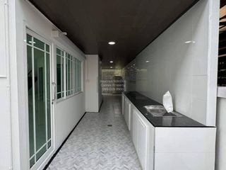 Haus zum Kauf mit 4 Zimmer in Thung Khru, Bangkok