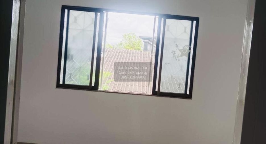 For sale 2 bedrooms townhouse in Min Buri, Bangkok