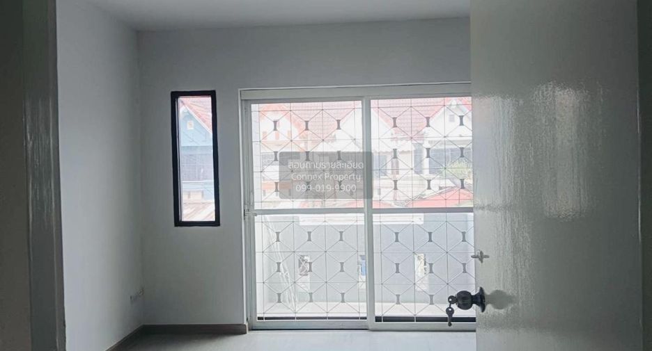 For sale 2 bedrooms townhouse in Min Buri, Bangkok