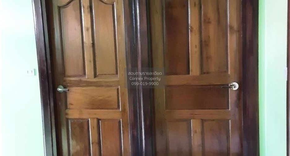 出售 3 卧室 独立屋 在 Sai Noi, Nonthaburi