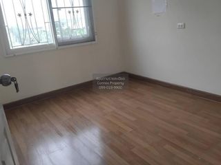 Reihenhaus zum Kauf mit 3 Zimmer in Pak Kret, Nonthaburi