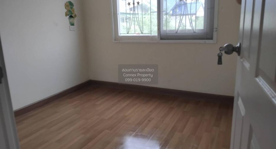 Reihenhaus zum Kauf mit 3 Zimmer in Pak Kret, Nonthaburi