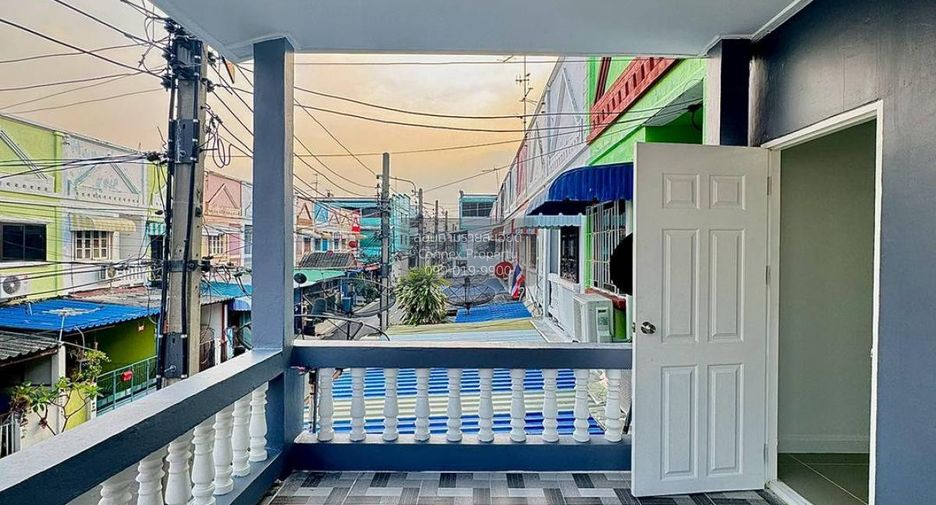 Reihenhaus zum Kauf mit 2 Zimmer in Pak Kret, Nonthaburi