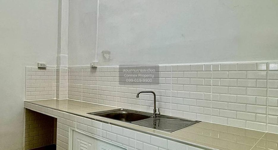 Reihenhaus zum Kauf mit 2 Zimmer in Pak Kret, Nonthaburi