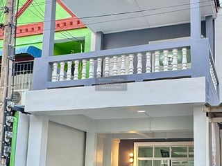 Reihenhaus zum Kauf mit 2 Zimmer in Pak Kret, Nonthaburi