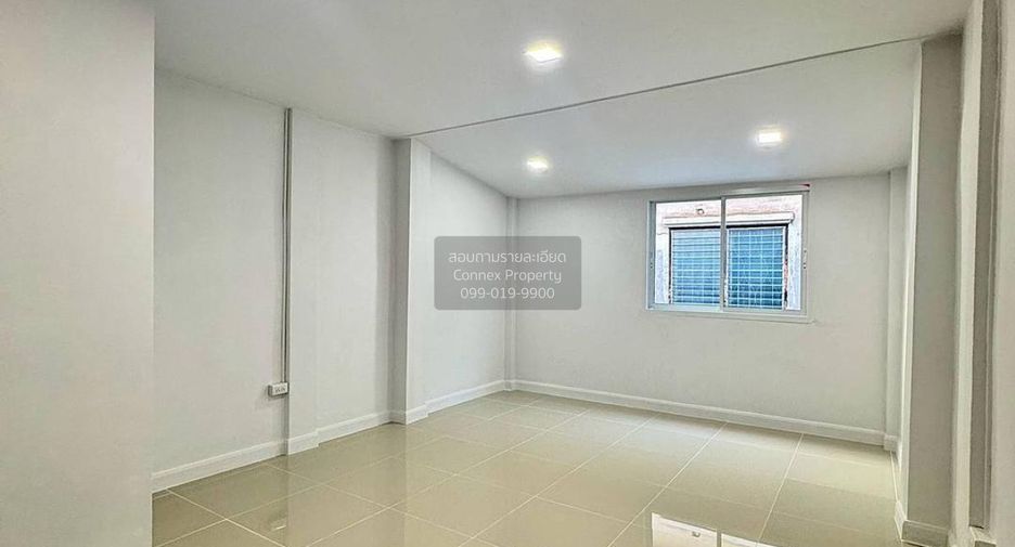 Reihenhaus zum Kauf mit 2 Zimmer in Pak Kret, Nonthaburi