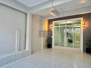Reihenhaus zum Kauf mit 2 Zimmer in Pak Kret, Nonthaburi