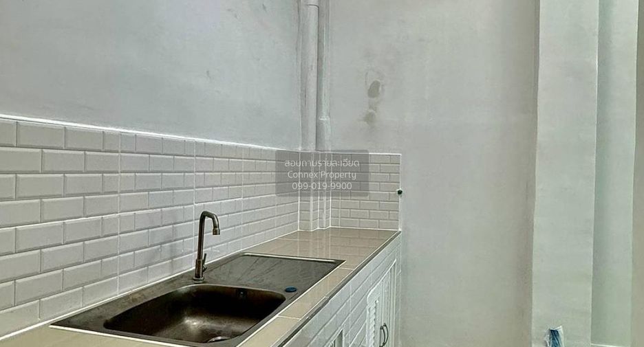 Reihenhaus zum Kauf mit 2 Zimmer in Pak Kret, Nonthaburi
