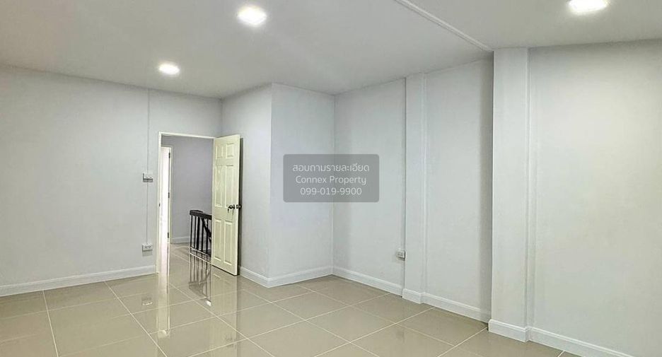 Reihenhaus zum Kauf mit 2 Zimmer in Pak Kret, Nonthaburi