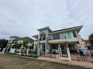 Casa en venta de 5 habitaciones en Bang Khun Thian, Bangkok