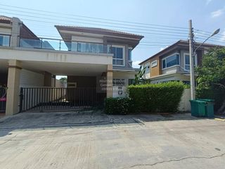 出售 3 卧室 独立屋 在 Sai Noi, Nonthaburi