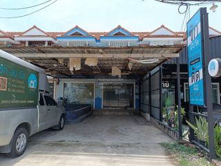 À vendre 2 chambres local commercial à Pran Buri, Prachuap Khiri Khan