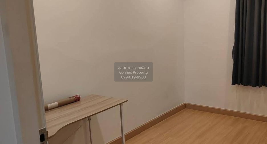 À vendre 3 chambres maison de ville à Krathum Baen, Samut Sakhon