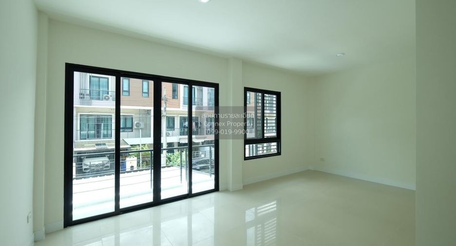 For sale 5 bedrooms townhouse in Min Buri, Bangkok
