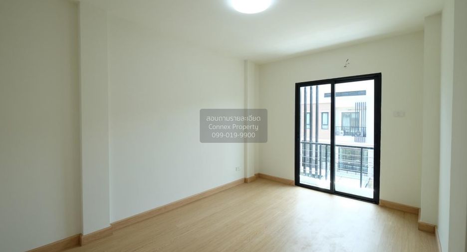 For sale 5 bedrooms townhouse in Min Buri, Bangkok