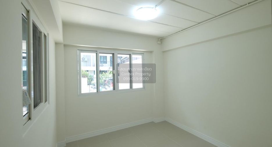 For sale 5 bedrooms townhouse in Min Buri, Bangkok