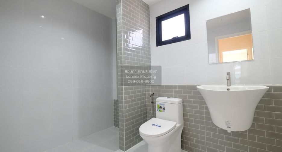 For sale 5 bedrooms townhouse in Min Buri, Bangkok
