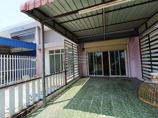 À vendre 1 chambre maison de ville à Pran Buri, Prachuap Khiri Khan