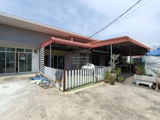 À vendre 1 chambre maison de ville à Pran Buri, Prachuap Khiri Khan