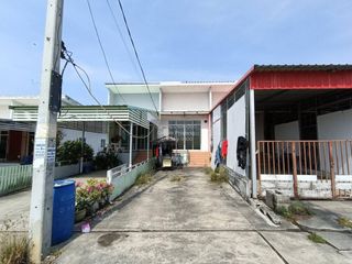 À vendre 1 chambre maison de ville à Pran Buri, Prachuap Khiri Khan