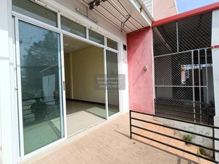 À vendre 1 chambre maison de ville à Pran Buri, Prachuap Khiri Khan