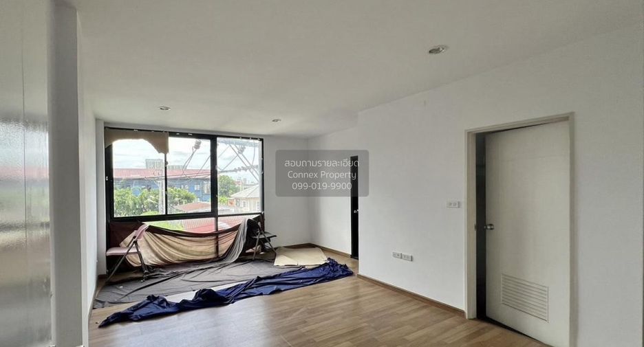 Reihenhaus zum Kauf mit 3 Zimmer in Pak Kret, Nonthaburi