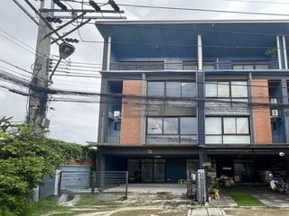 Reihenhaus zum Kauf mit 3 Zimmer in Pak Kret, Nonthaburi