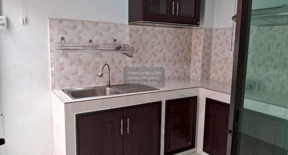 For sale 3 bedrooms townhouse in Sai Noi, Nonthaburi