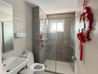 For sale 2 bedrooms condo in Mueang Samut Prakan, Samut Prakan