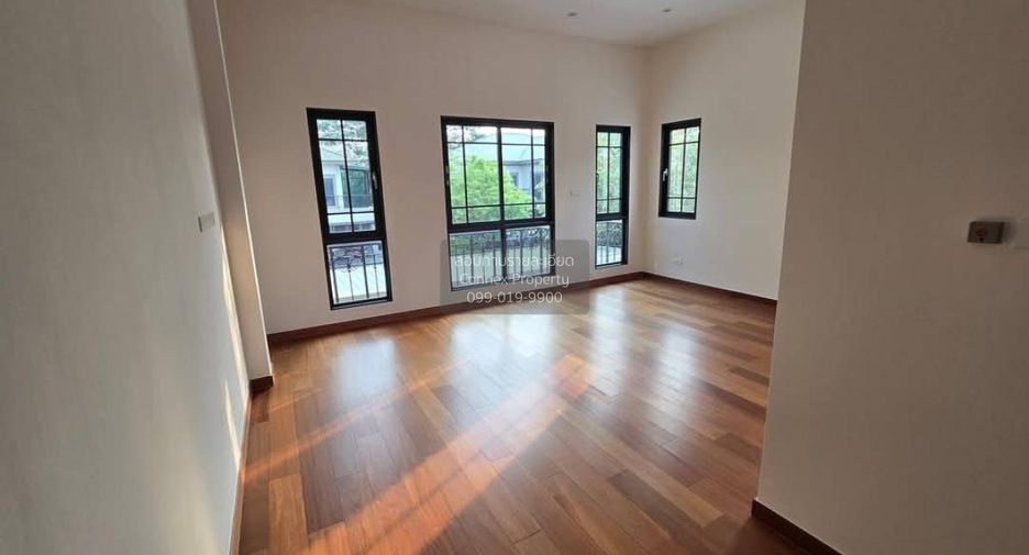 Haus zum Kauf mit 5 Zimmer in Taling Chan, Bangkok