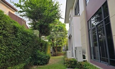 Haus zum Kauf mit 5 Zimmer in Taling Chan, Bangkok