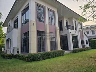 Haus zum Kauf mit 5 Zimmer in Taling Chan, Bangkok
